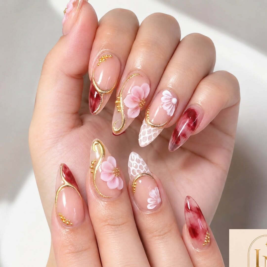 Lux Nails