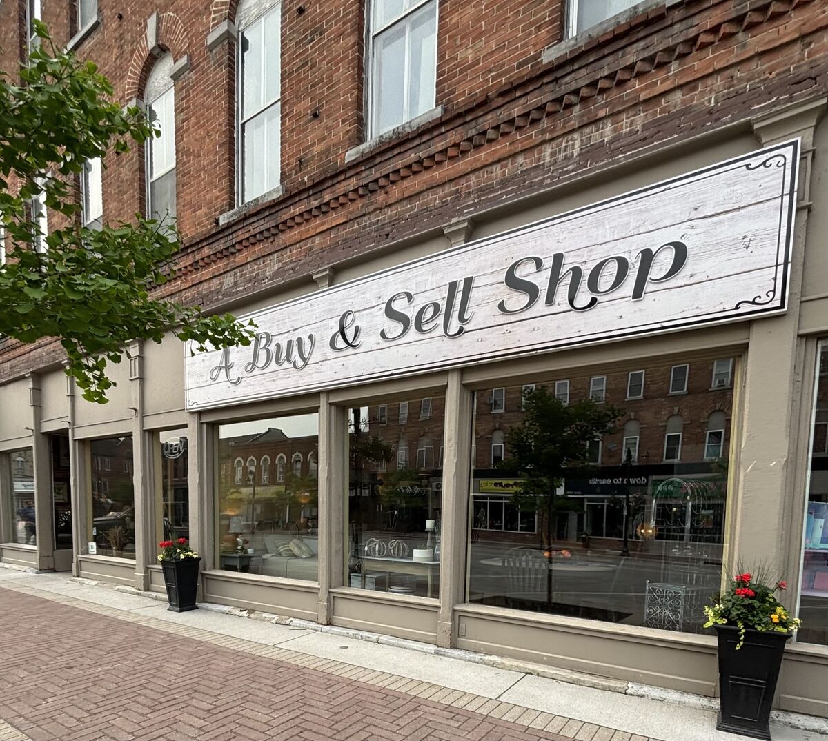 A Buy & Sell Shop