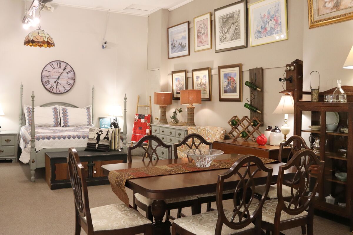 A Buy & Sell Shop