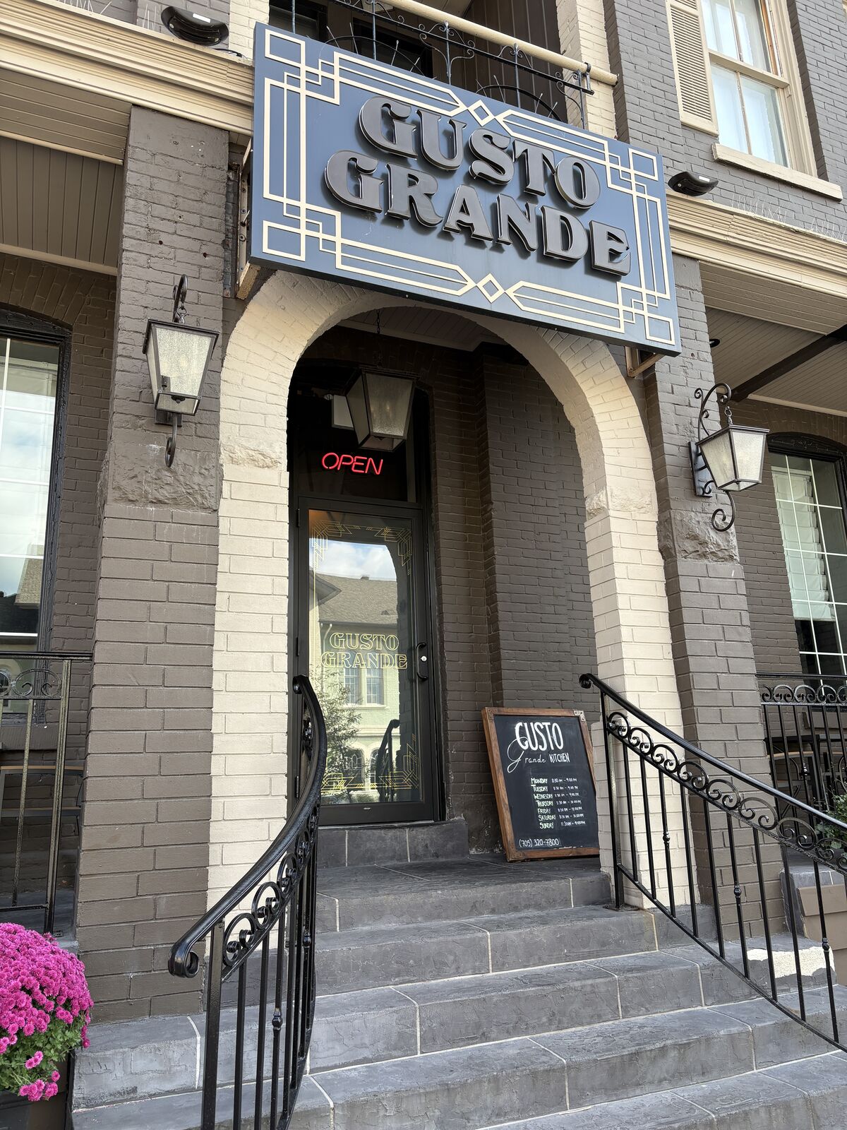 Gusto Grande