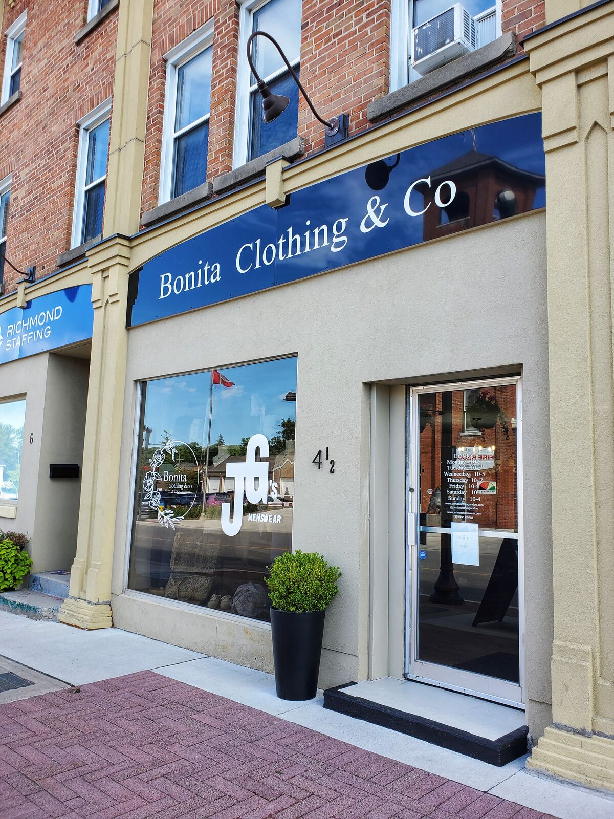 Bonita Clothing & Co / John G Menswear